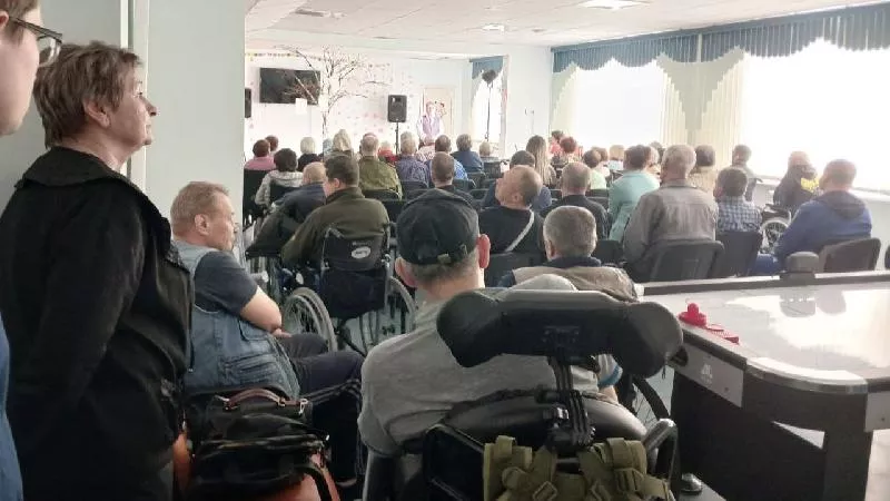 В Паратунском доме-интернате для престарелых и инвалидов состоялся показ спектакля "Есенин. Без вранья"